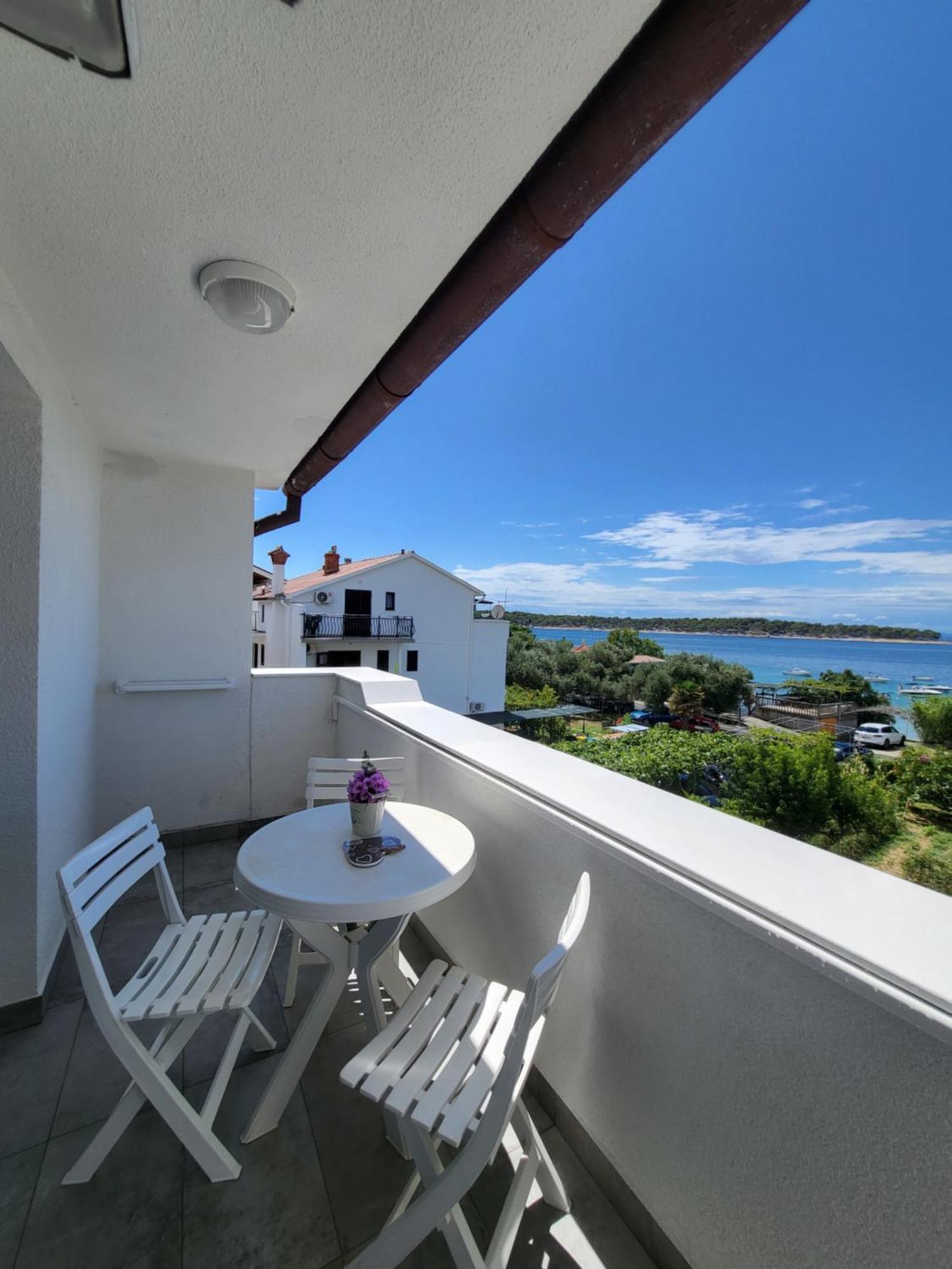Apartments & Rooms Fam Ribaric Banjol Extérieur photo