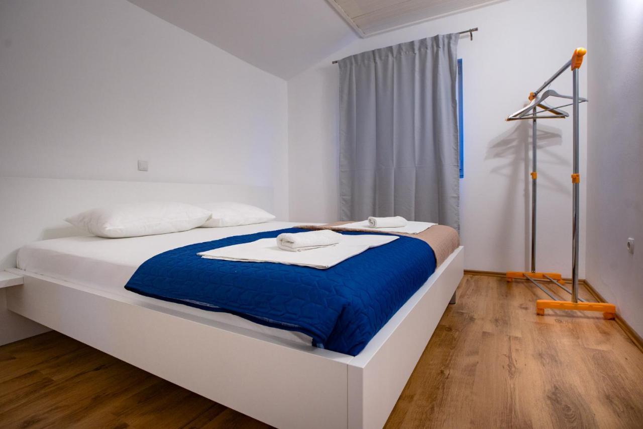 Apartments & Rooms Fam Ribaric Banjol Extérieur photo