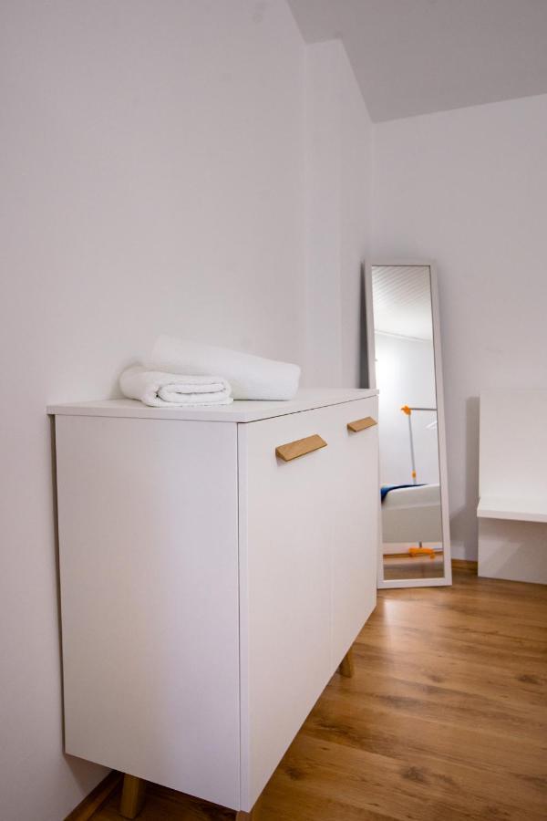 Apartments & Rooms Fam Ribaric Banjol Extérieur photo